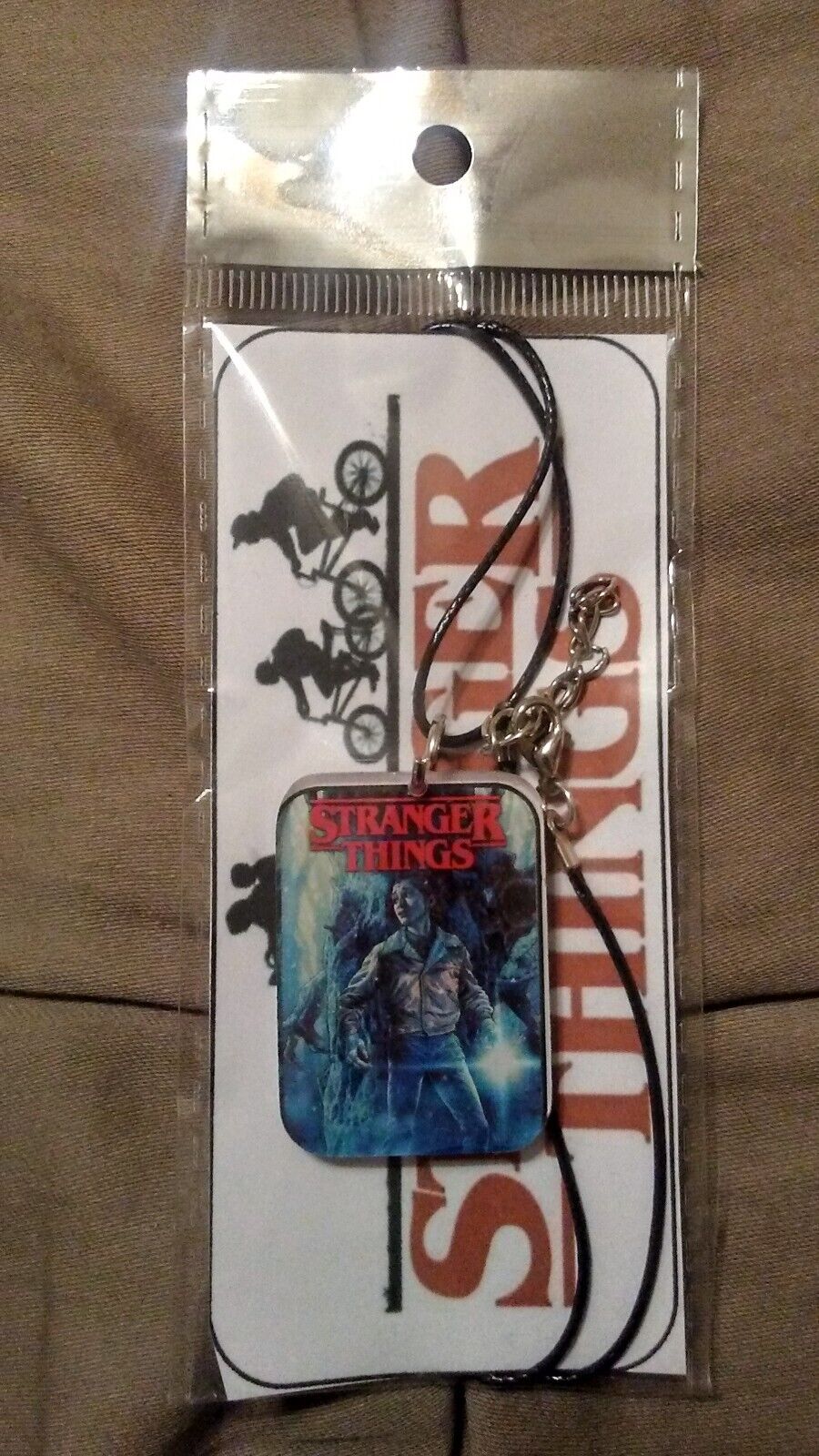 Stranger Things Tv Show Will Byers Necklace- Rare - Mint Condition